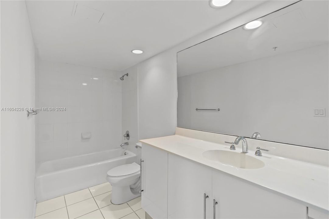 For Sale: $497,900 (2 beds, 2 baths, 1288 Square Feet)