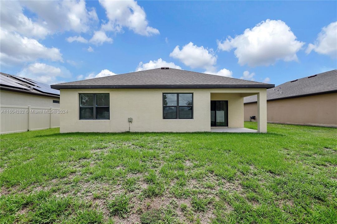 For Sale: $440,000 (4 beds, 2 baths, 1827 Square Feet)