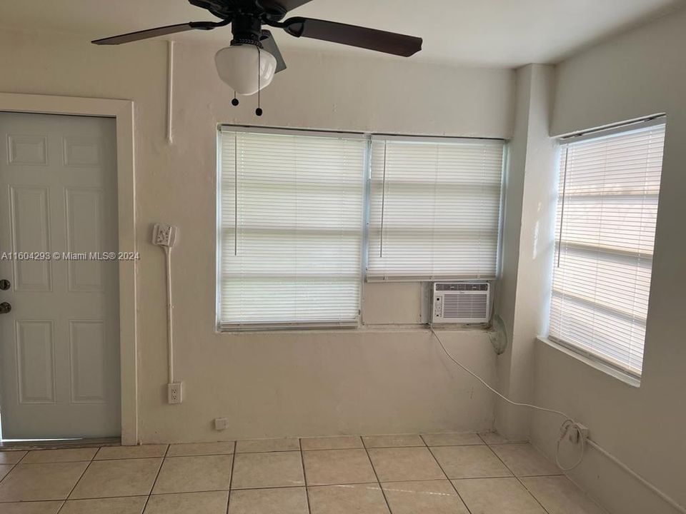 For Rent: $1,550 (1 beds, 1 baths, 0 Square Feet)