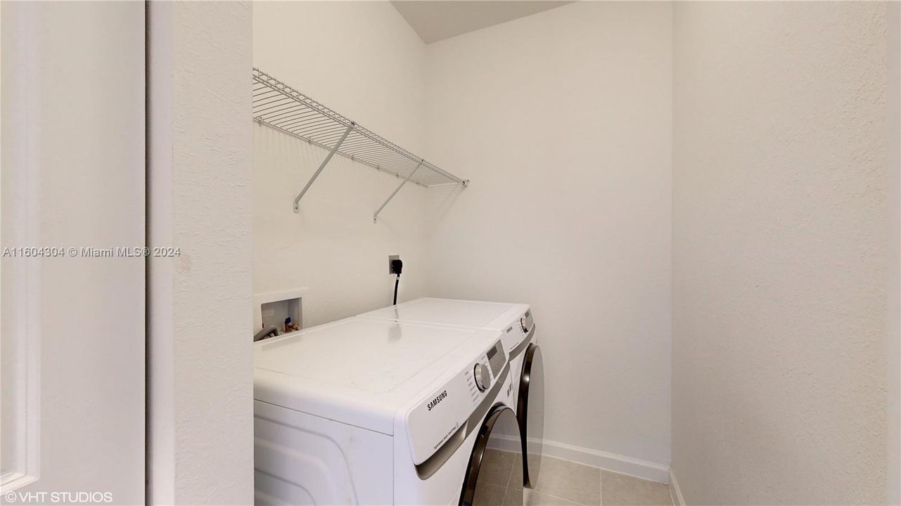 For Rent: $3,300 (3 beds, 2 baths, 1832 Square Feet)