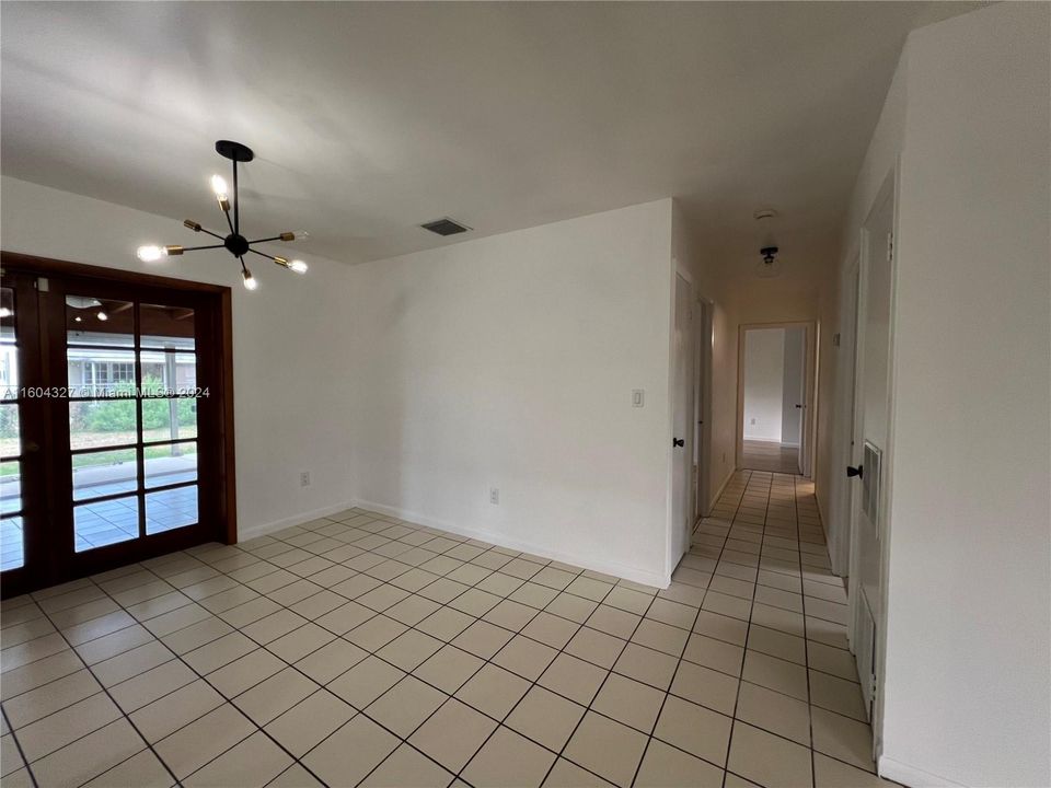 Recently Rented: $3,500 (3 beds, 2 baths, 1499 Square Feet)