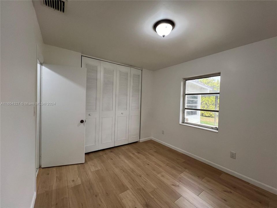 Recently Rented: $3,500 (3 beds, 2 baths, 1499 Square Feet)