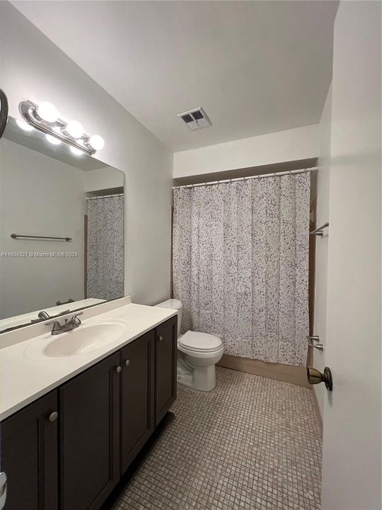 Recently Rented: $3,500 (3 beds, 2 baths, 1499 Square Feet)