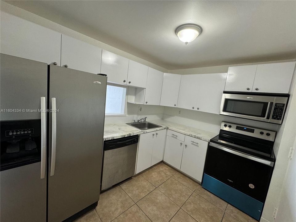 For Sale: $375,000 (3 beds, 2 baths, 1205 Square Feet)