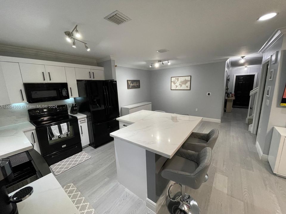 For Sale: $449,900 (3 beds, 2 baths, 1454 Square Feet)