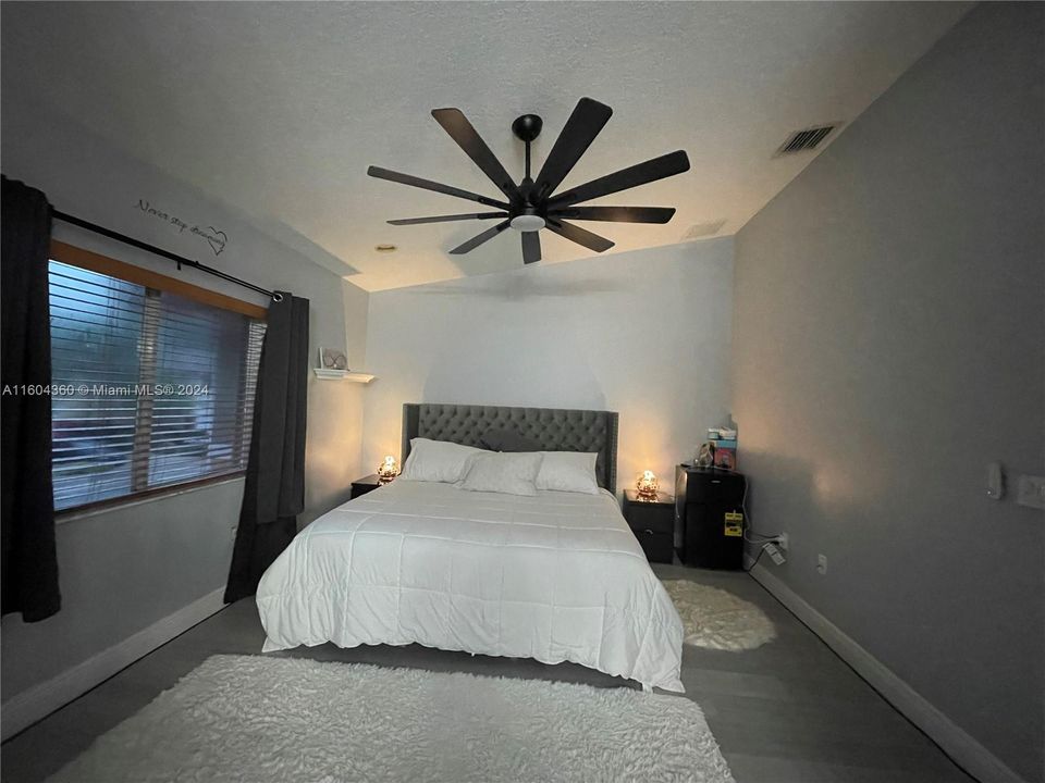 For Sale: $449,900 (3 beds, 2 baths, 1454 Square Feet)