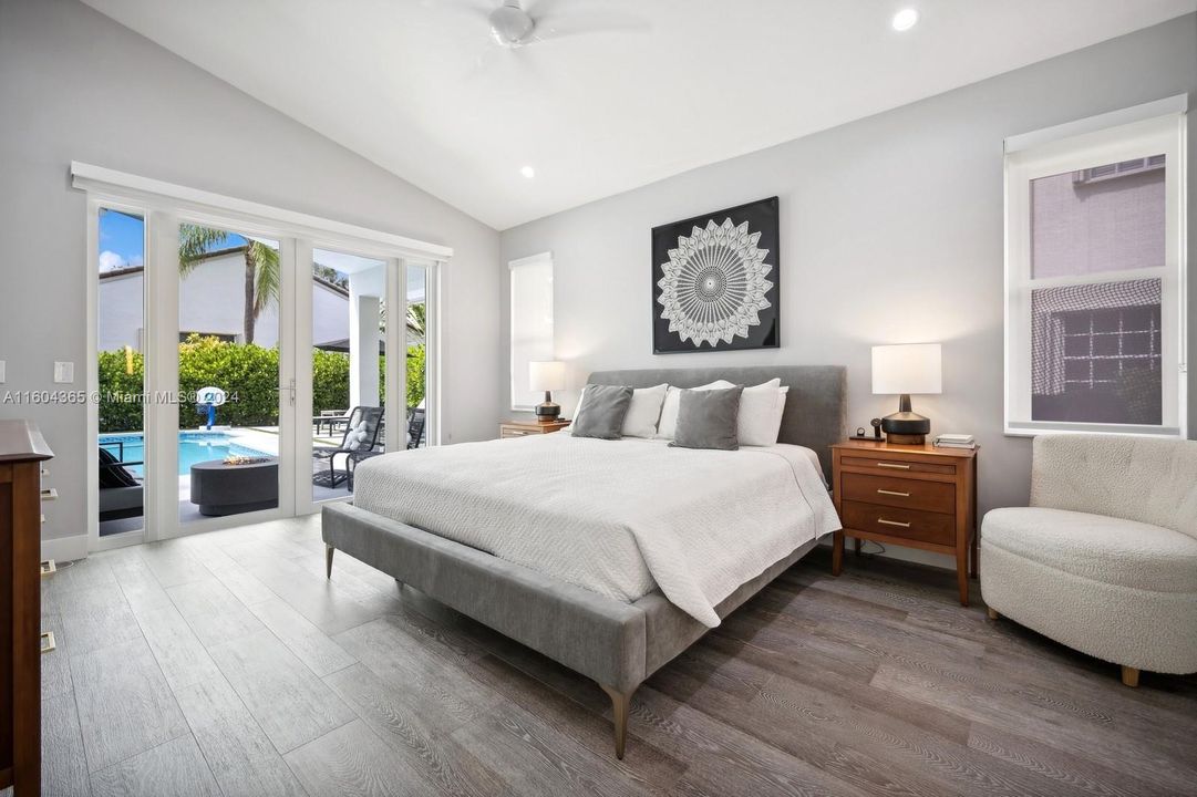 Active With Contract: $1,250,000 (4 beds, 3 baths, 2517 Square Feet)