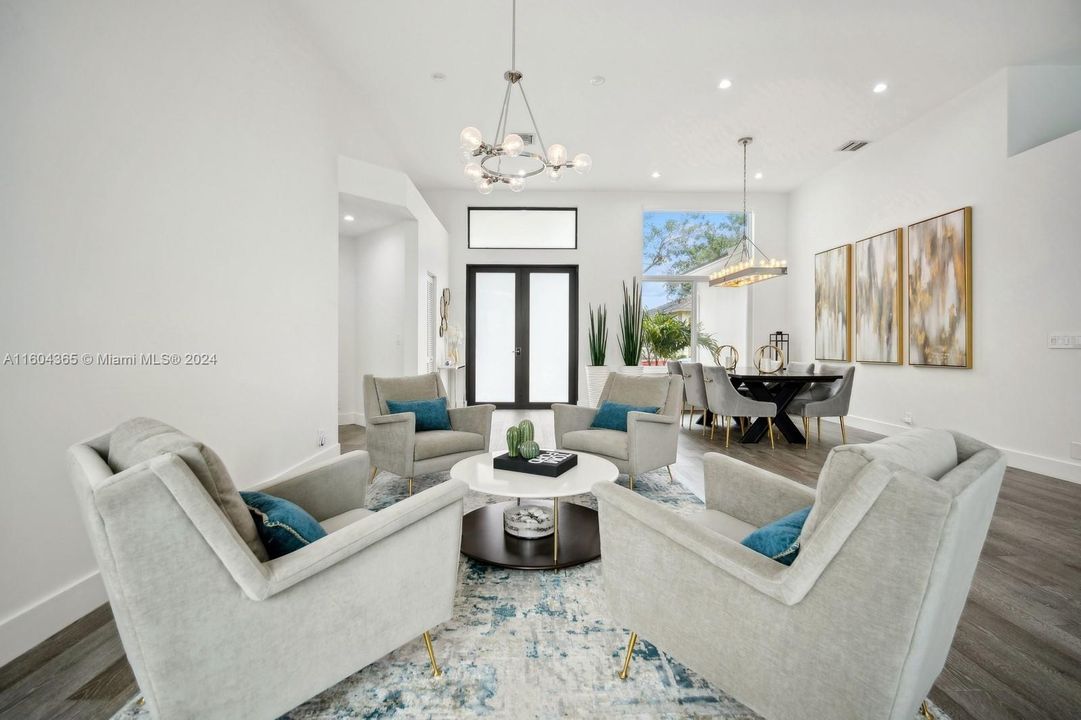 Active With Contract: $1,250,000 (4 beds, 3 baths, 2517 Square Feet)