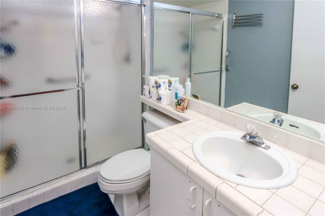 For Sale: $465,000 (3 beds, 2 baths, 1330 Square Feet)