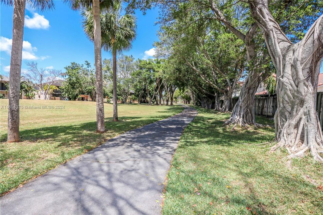 For Sale: $465,000 (3 beds, 2 baths, 1330 Square Feet)