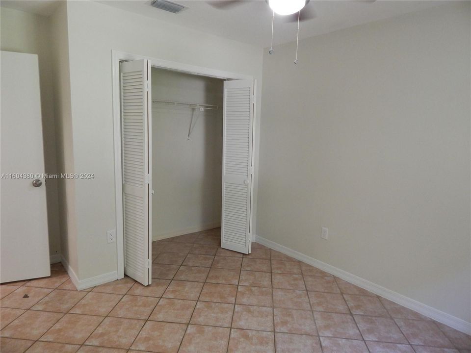 Recently Rented: $2,550 (2 beds, 1 baths, 852 Square Feet)