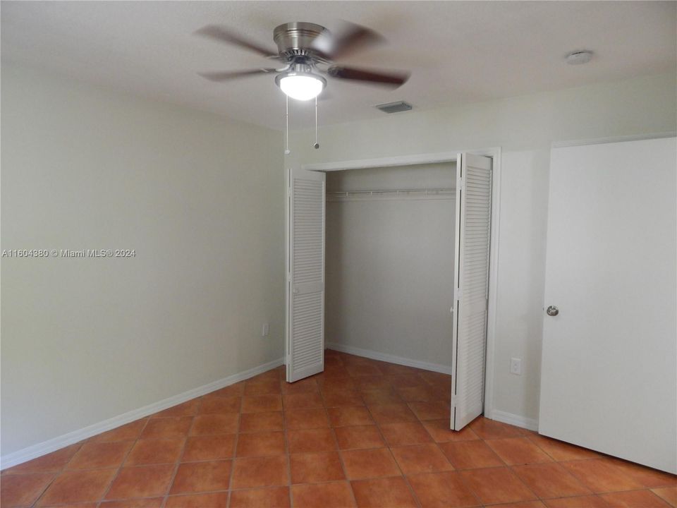 Recently Rented: $2,550 (2 beds, 1 baths, 852 Square Feet)