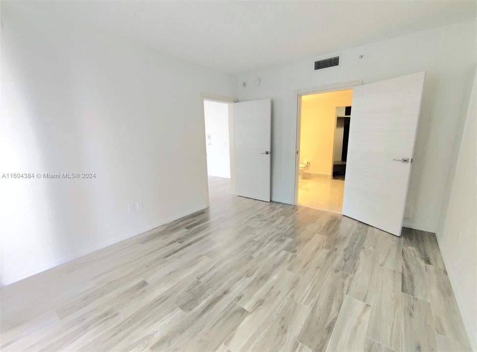 For Rent: $6,500 (2 beds, 2 baths, 1152 Square Feet)