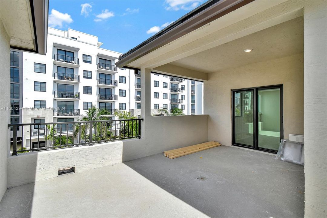 Active With Contract: $5,250 (3 beds, 2 baths, 0 Square Feet)