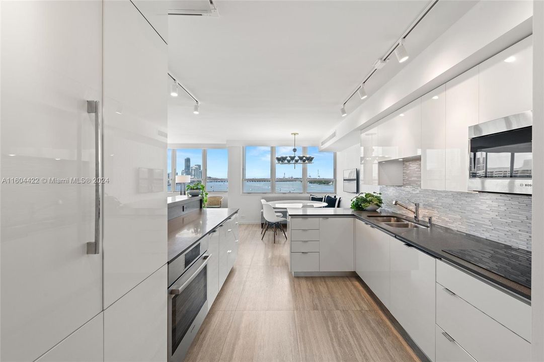 Active With Contract: $1,888,000 (2 beds, 2 baths, 1733 Square Feet)