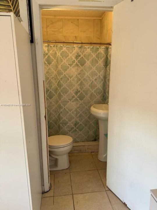 For Rent: $1,400 (0 beds, 0 baths, 0 Square Feet)