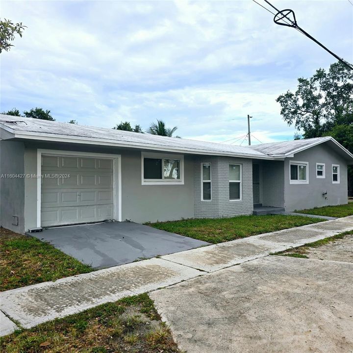 For Sale: $530,000 (3 beds, 2 baths, 1690 Square Feet)