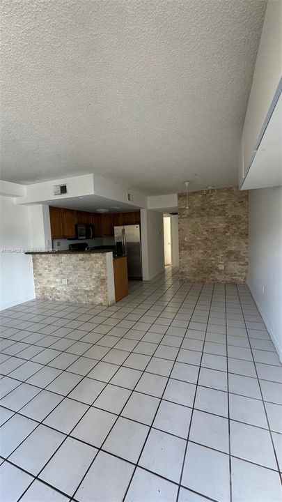 Recently Rented: $2,300 (2 beds, 2 baths, 845 Square Feet)