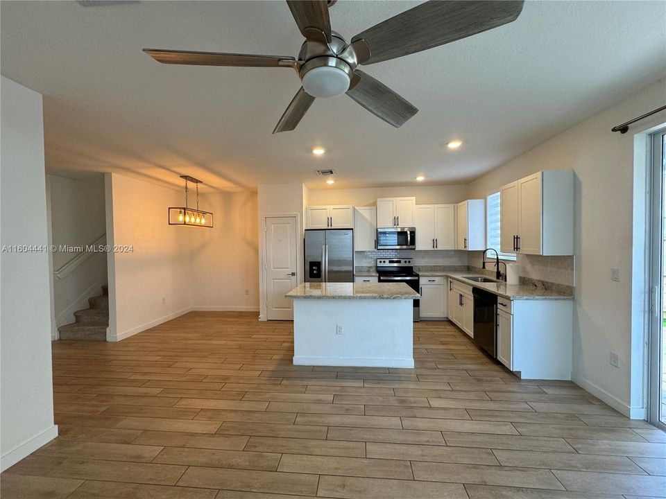 Active With Contract: $3,500 (4 beds, 3 baths, 1374 Square Feet)