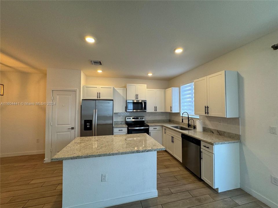 Active With Contract: $3,500 (4 beds, 3 baths, 1374 Square Feet)