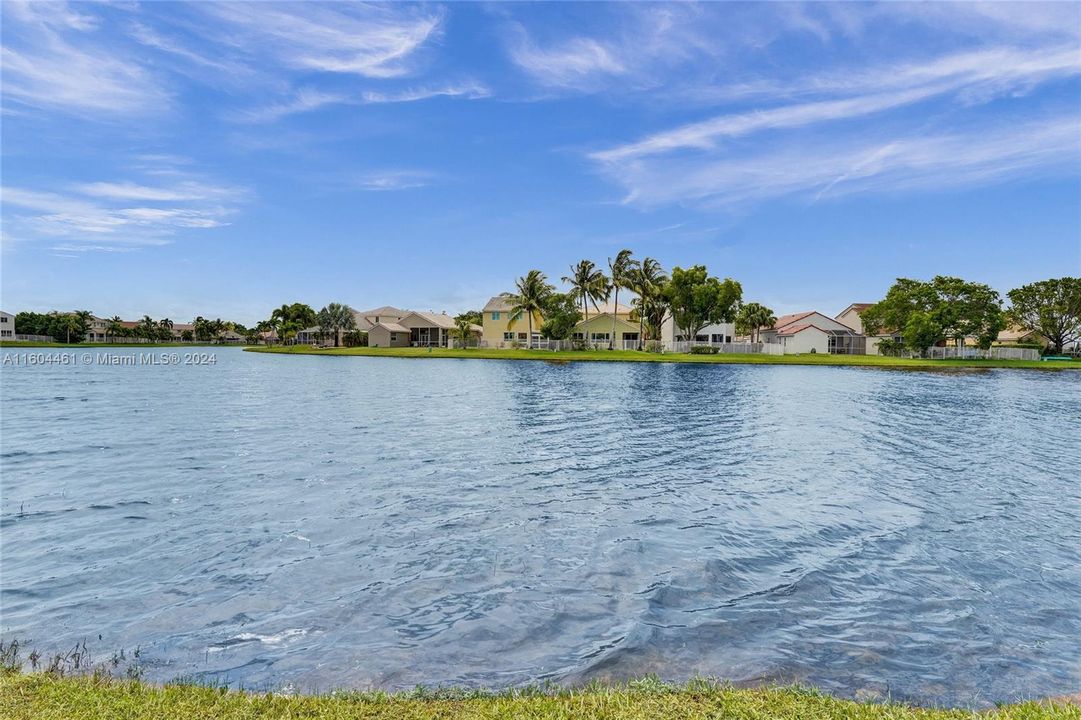 For Sale: $850,000 (4 beds, 2 baths, 2274 Square Feet)