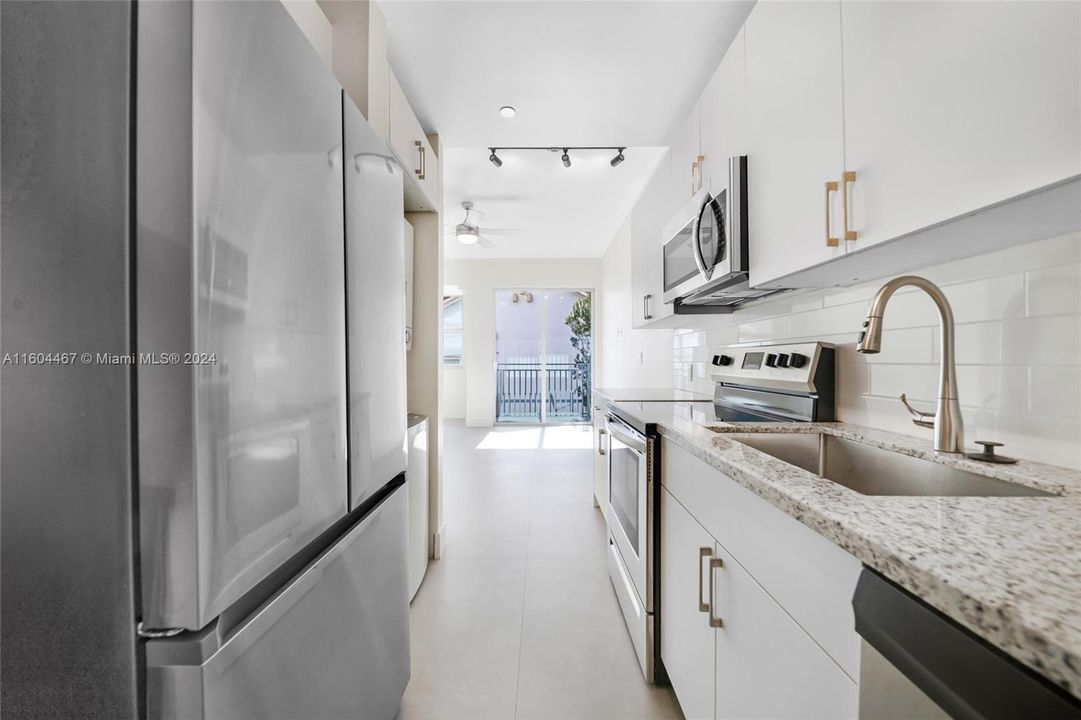 最近租的: $1,750 (0 贝兹, 1 浴室, 455 平方英尺)