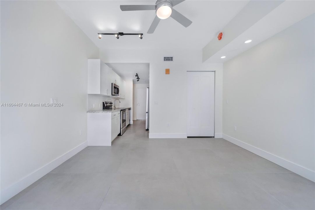 最近租的: $1,750 (0 贝兹, 1 浴室, 455 平方英尺)