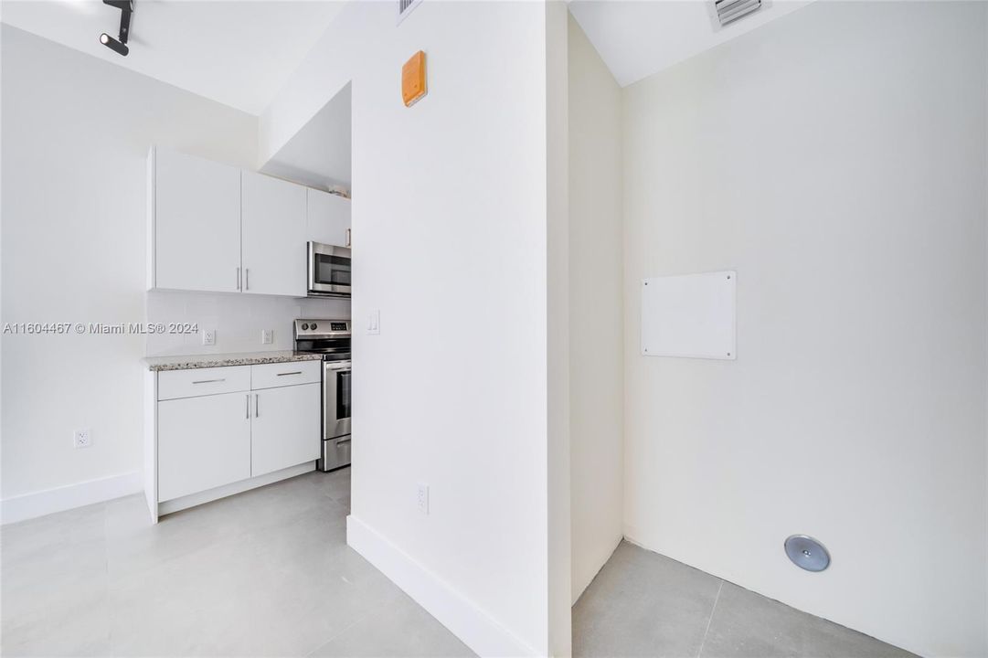 最近租的: $1,750 (0 贝兹, 1 浴室, 455 平方英尺)