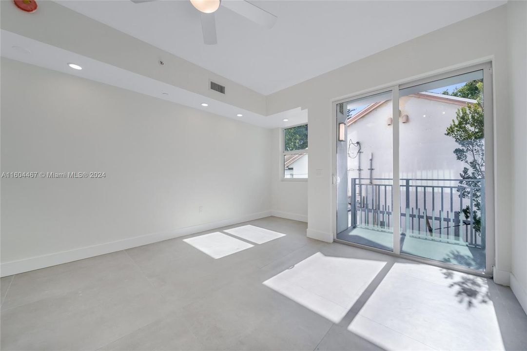 最近租的: $1,750 (0 贝兹, 1 浴室, 455 平方英尺)