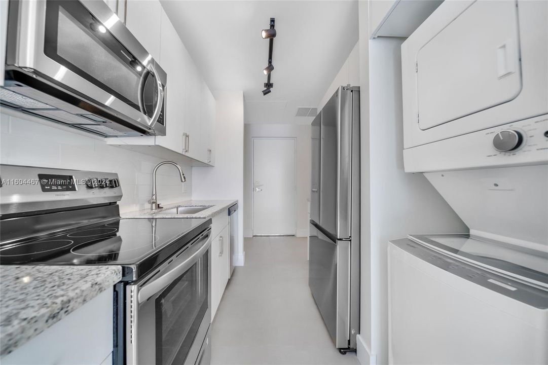 最近租的: $1,750 (0 贝兹, 1 浴室, 455 平方英尺)