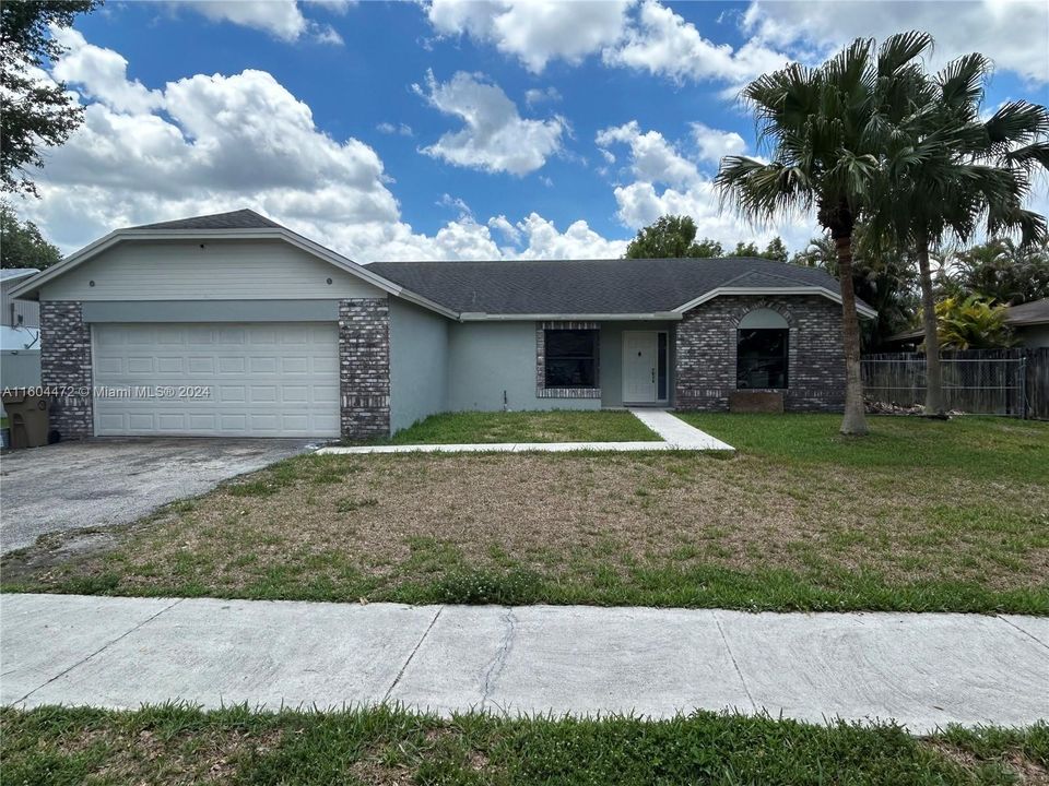 For Sale: $640,000 (3 beds, 2 baths, 1620 Square Feet)