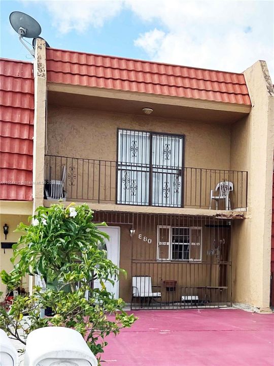 En Venta: $439,000 (2 camas, 1 baños, 1278 Pies cuadrados)