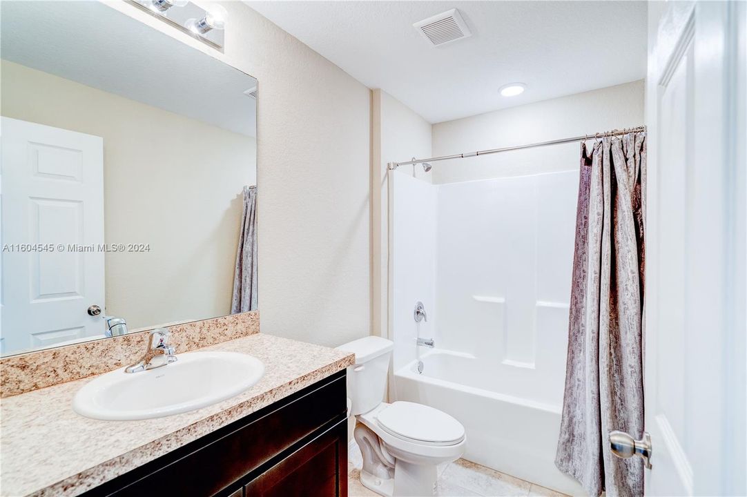 For Sale: $347,501 (2 beds, 2 baths, 1551 Square Feet)