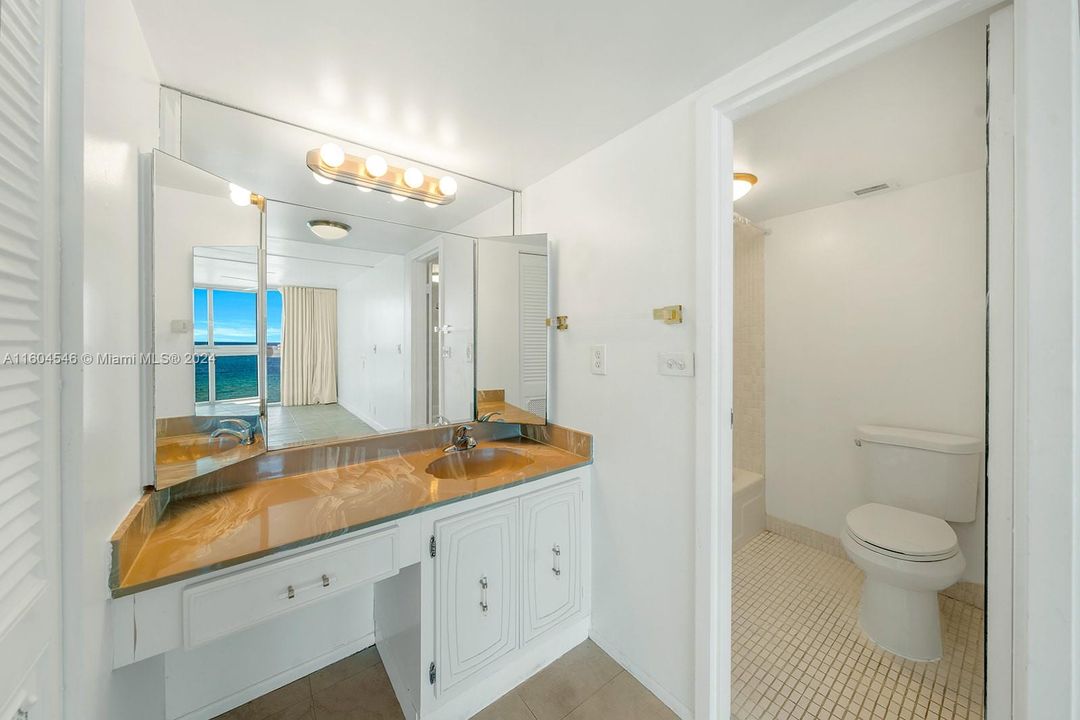 For Sale: $1,381,000 (2 beds, 2 baths, 1645 Square Feet)