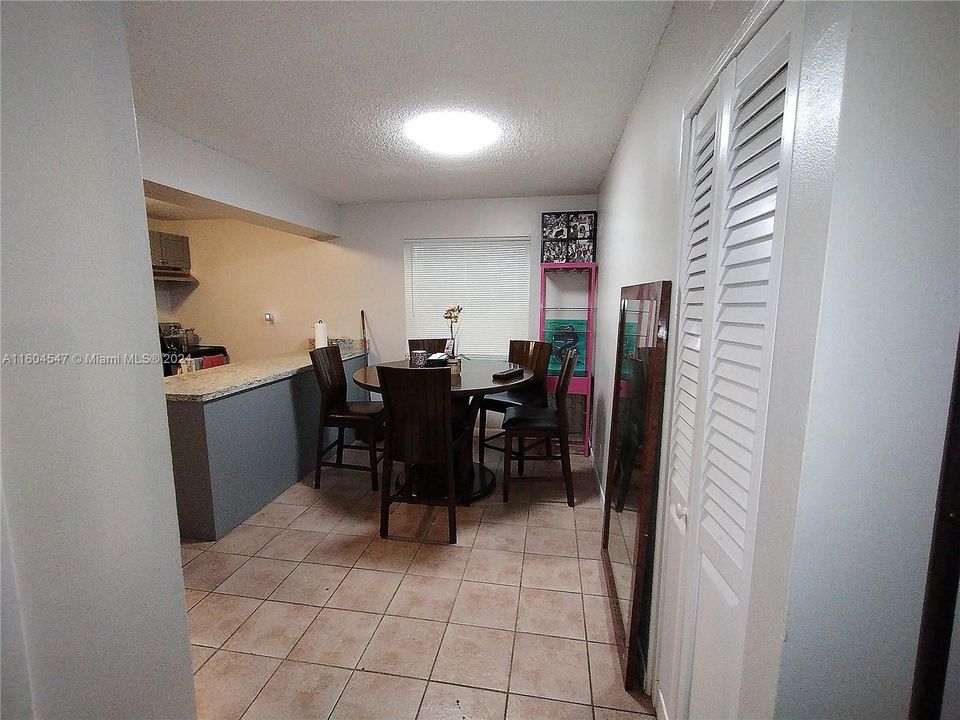 For Rent: $2,750 (3 beds, 2 baths, 1060 Square Feet)