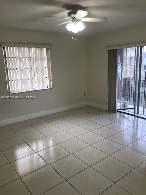 Recently Rented: $3,100 (3 beds, 2 baths, 2748 Square Feet)