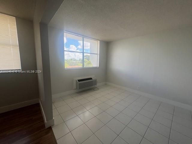 For Rent: $1,550 (1 beds, 1 baths, 464 Square Feet)