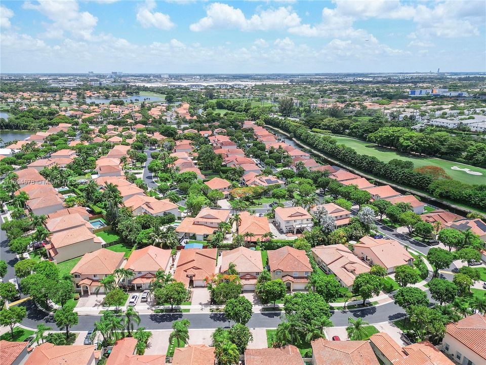 For Sale: $1,090,000 (4 beds, 3 baths, 2885 Square Feet)