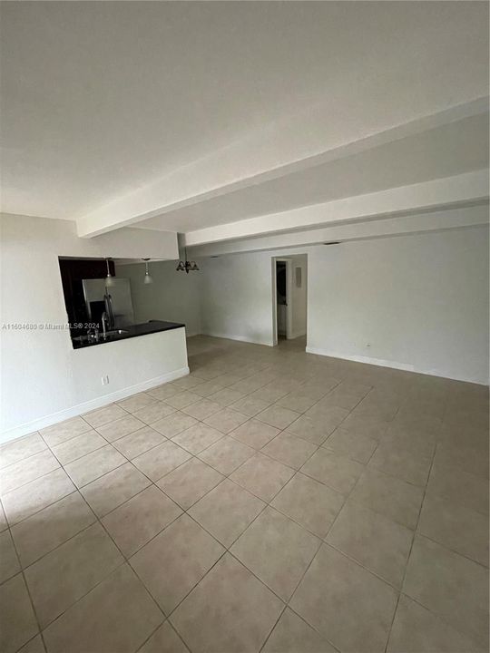 Vendido Recientemente: $199,000 (2 camas, 2 baños, 905 Pies cuadrados)