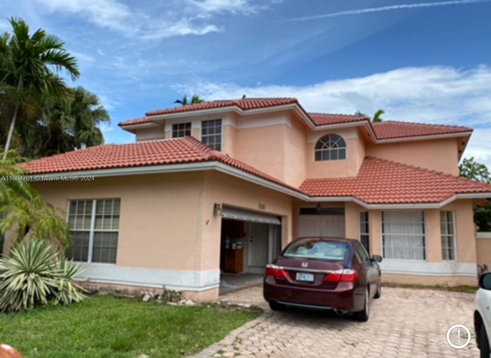 For Sale: $715,000 (5 beds, 3 baths, 2230 Square Feet)