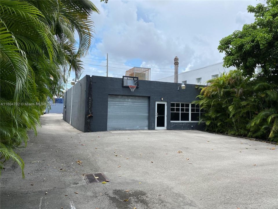 Recently Rented: $5,250 (0 beds, 0 baths, 0 Square Feet)