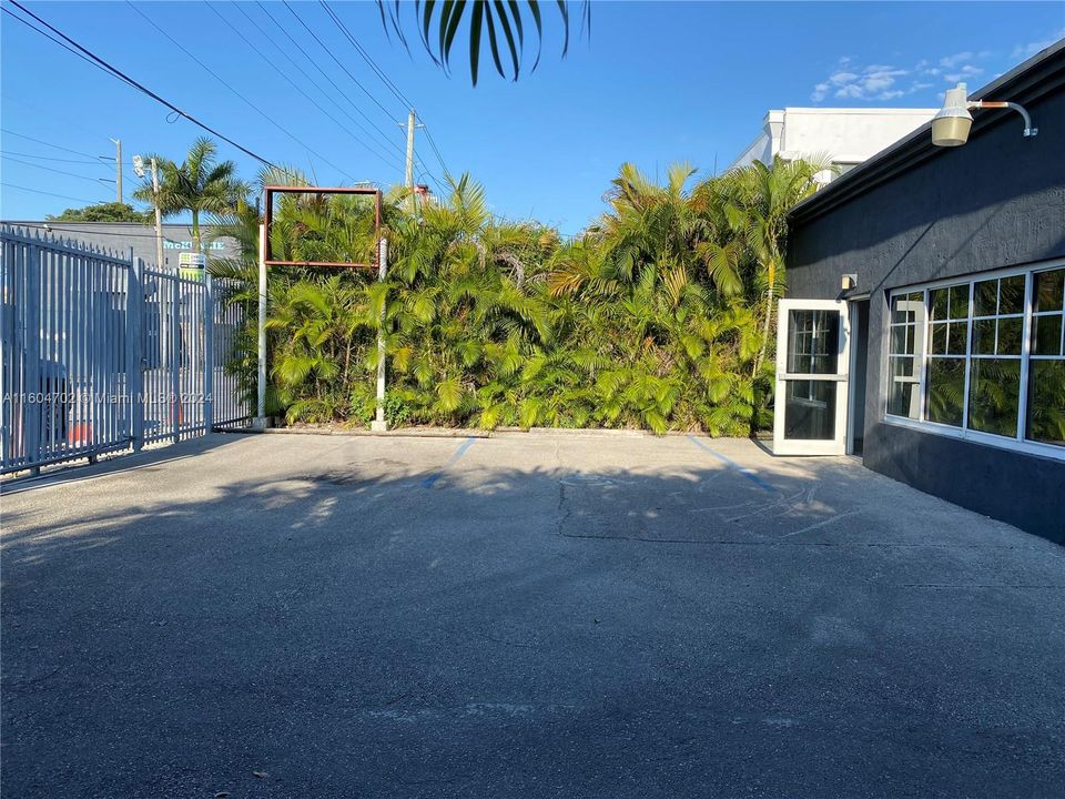 Recently Rented: $5,250 (0 beds, 0 baths, 0 Square Feet)