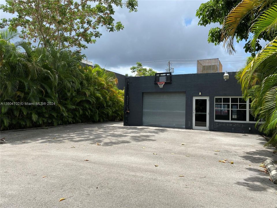 Recently Rented: $5,250 (0 beds, 0 baths, 0 Square Feet)