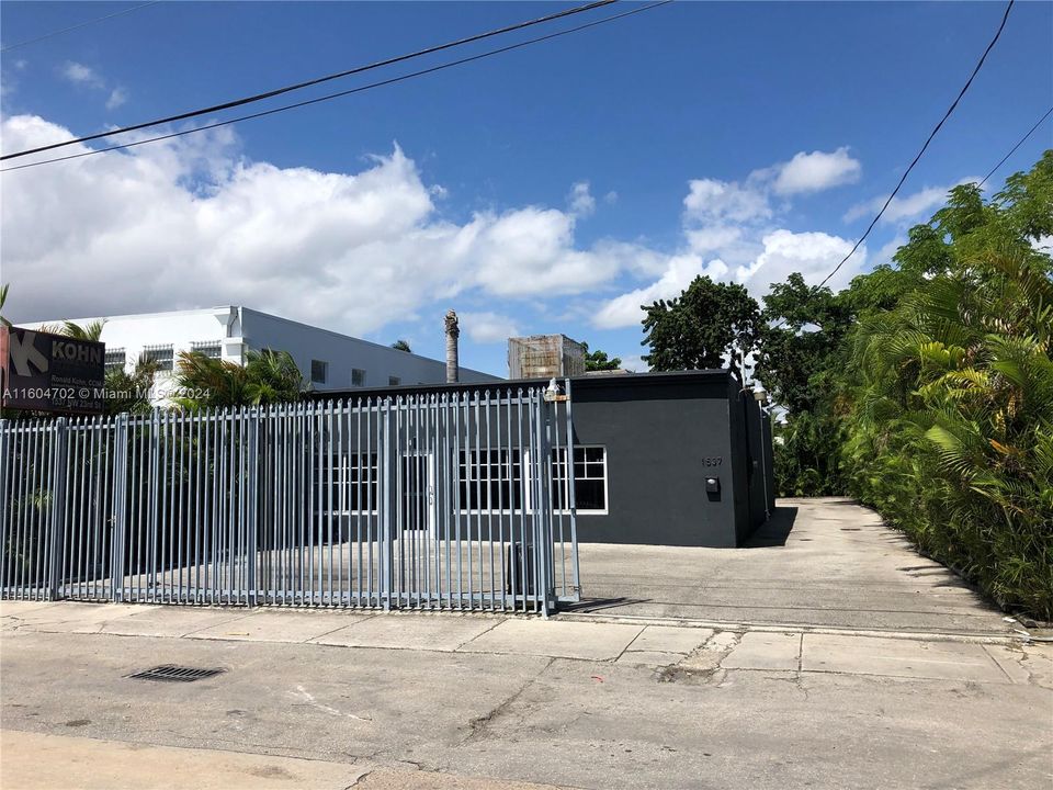 Recently Rented: $5,250 (0 beds, 0 baths, 0 Square Feet)