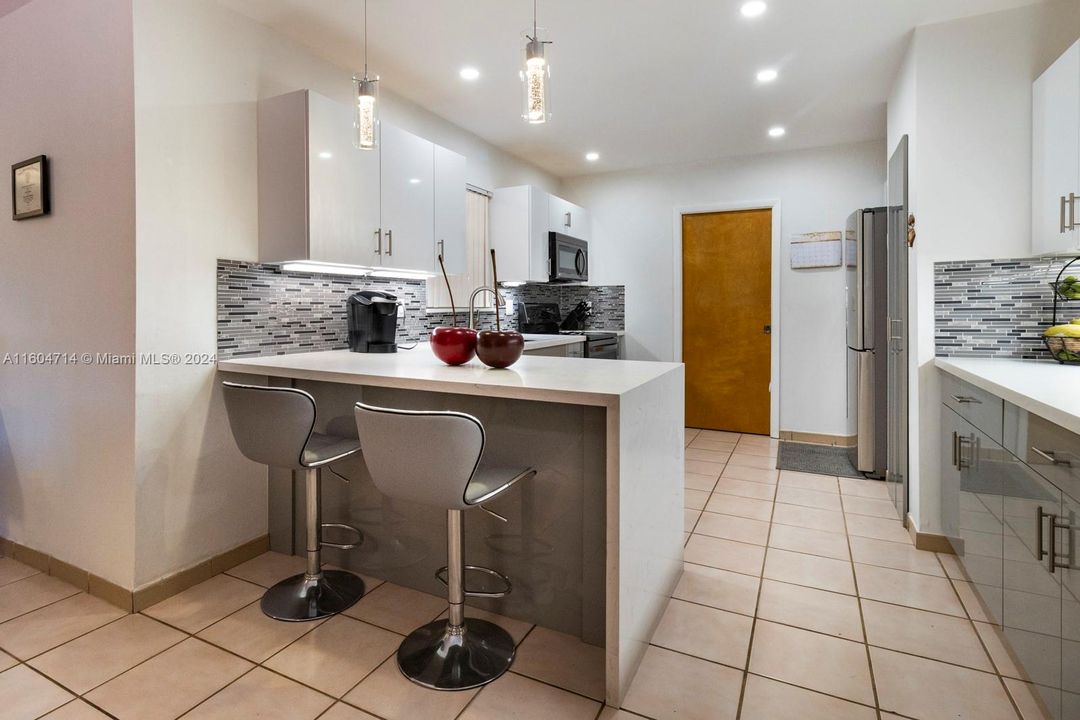 For Sale: $495,000 (3 beds, 2 baths, 1810 Square Feet)