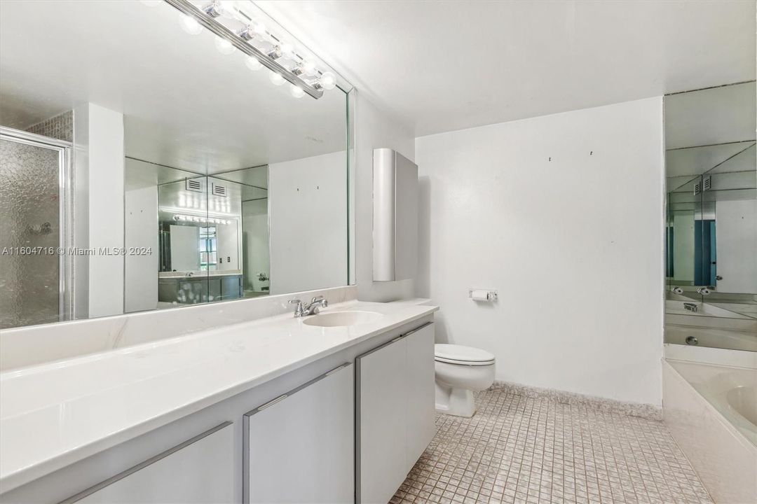 For Sale: $449,000 (2 beds, 2 baths, 1430 Square Feet)