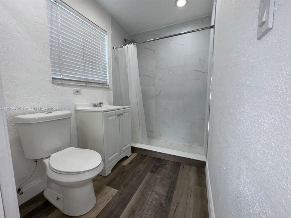 For Rent: $3,650 (3 beds, 2 baths, 1470 Square Feet)