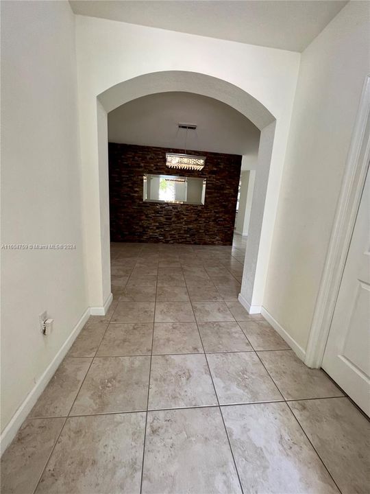 Active With Contract: $3,800 (3 beds, 2 baths, 2267 Square Feet)