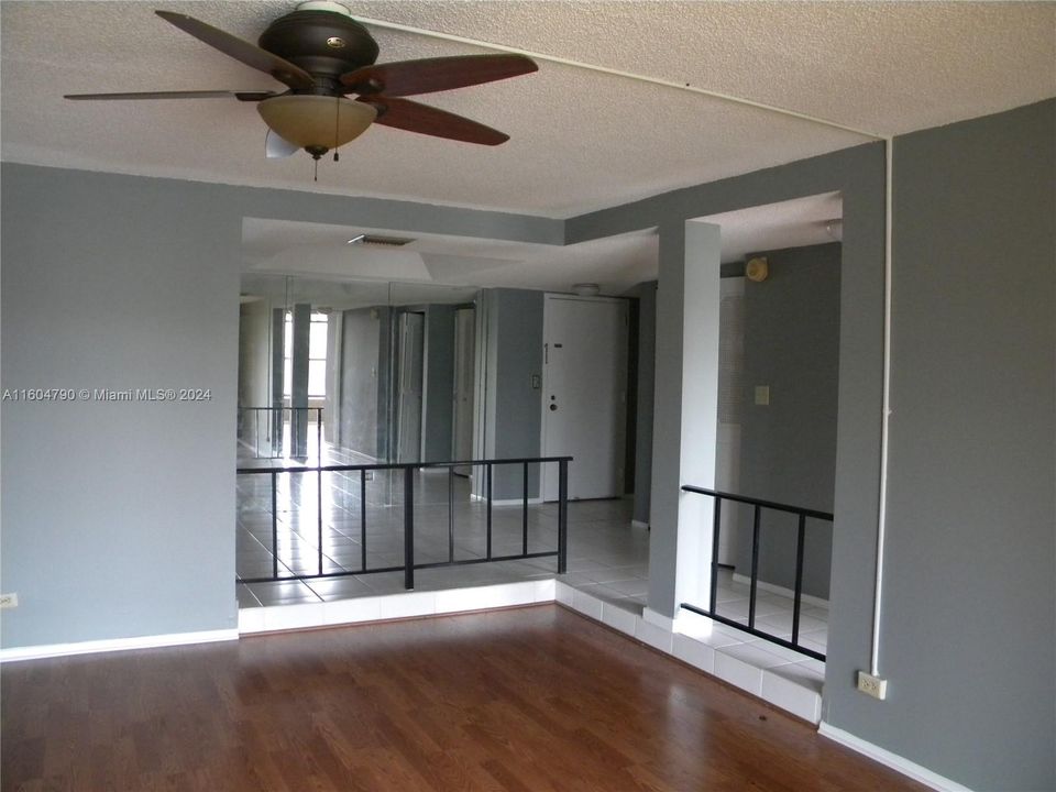 For Sale: $140,000 (1 beds, 1 baths, 800 Square Feet)