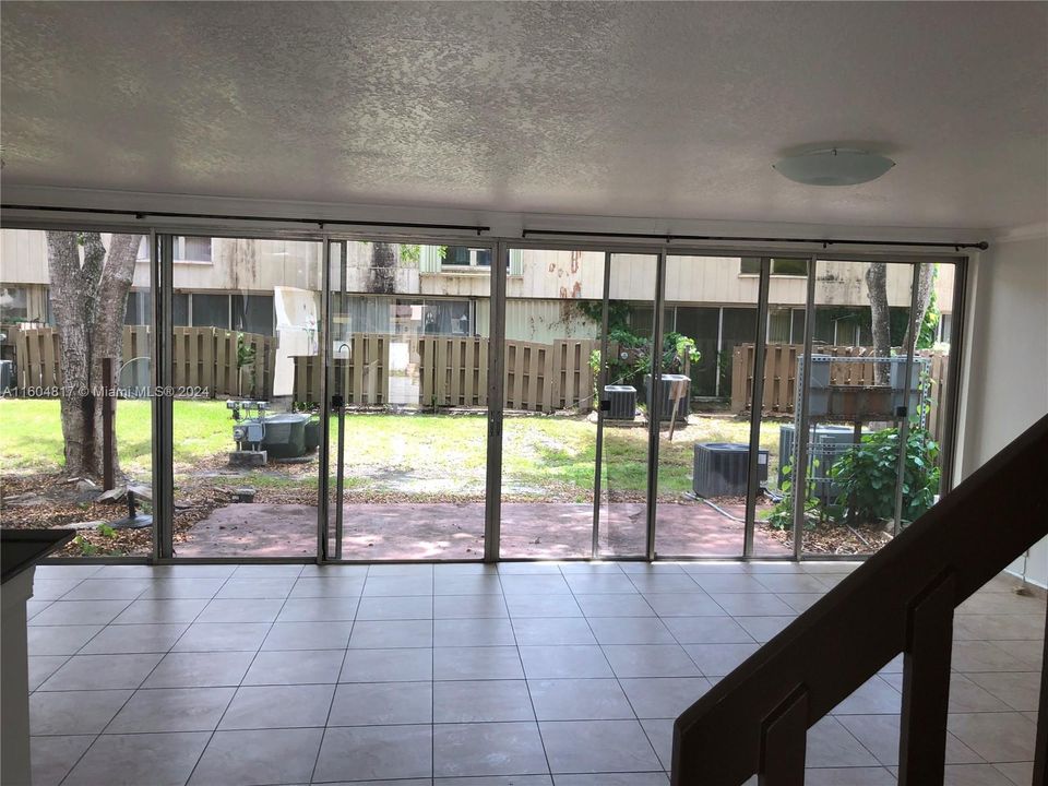 Recently Rented: $3,050 (4 beds, 2 baths, 1770 Square Feet)